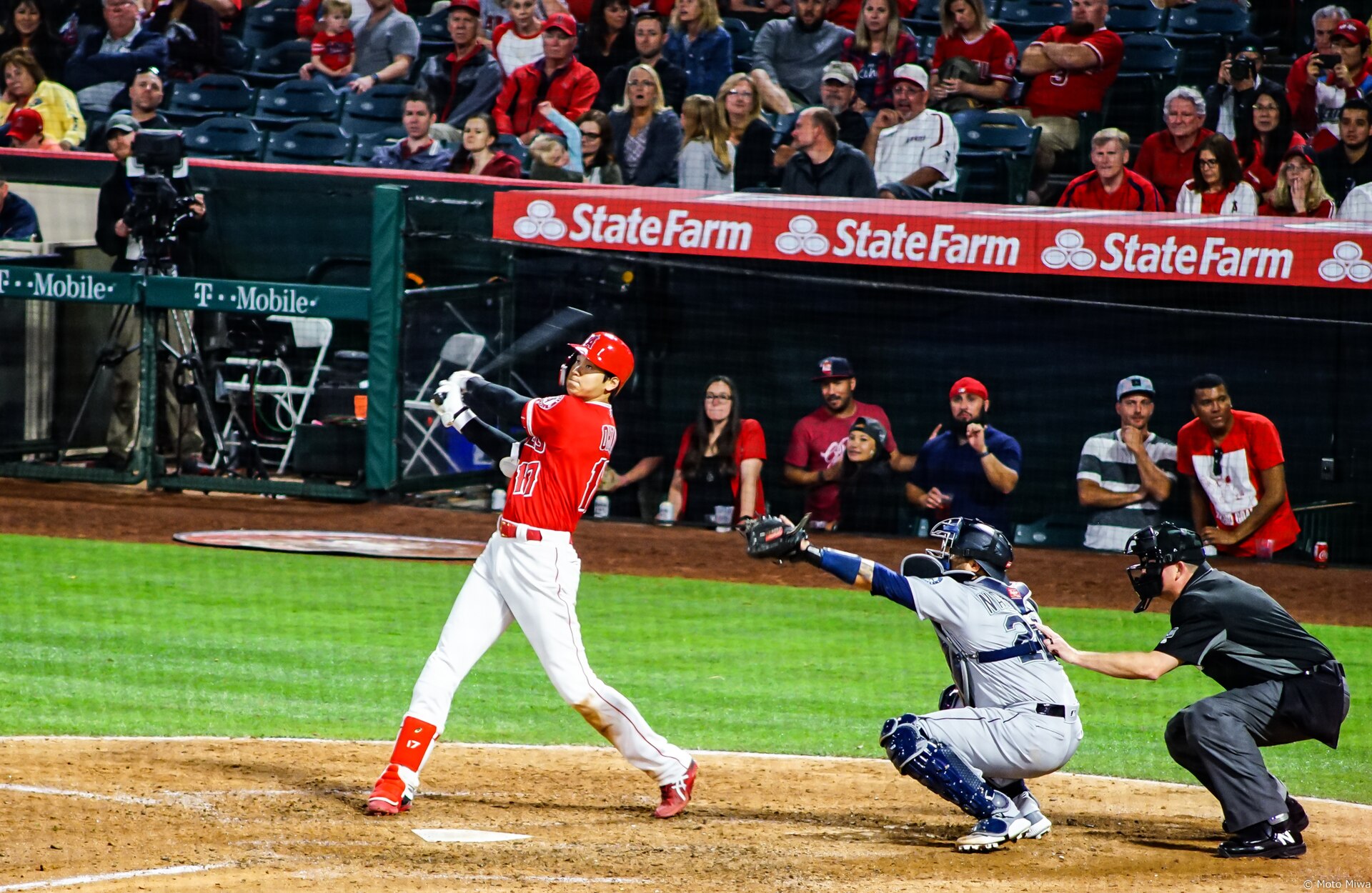 Ohtani répond aux chants hostiles avec un double RBI et porte les Dodgers à 4-2