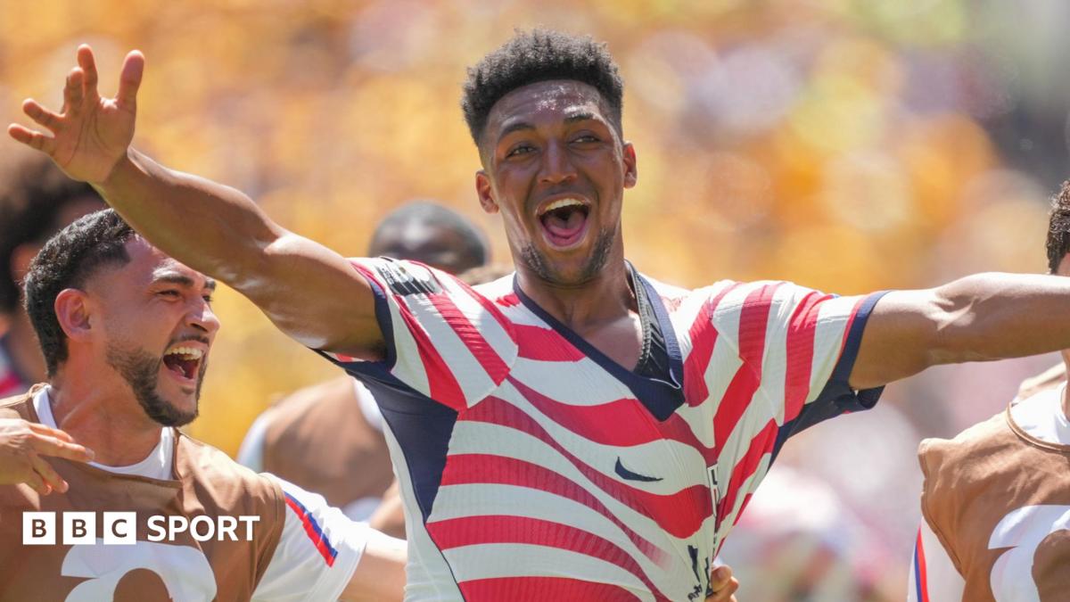 Alex Freeman, fils d'un champion du Super Bowl, se construit une trajectoire en football avec les États-Unis